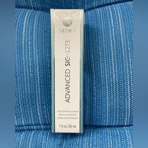 Neora face serum. Brand new sealed !